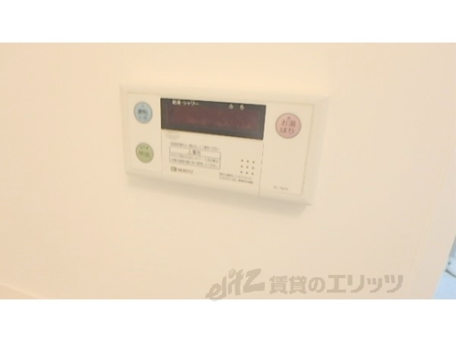 その他設備　給湯器リモコン