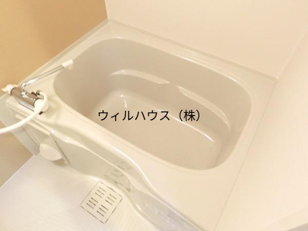 バス・シャワールーム　浴室乾燥機付きバス！