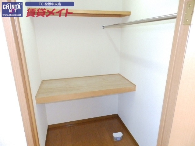 収納　別部屋同タイプです