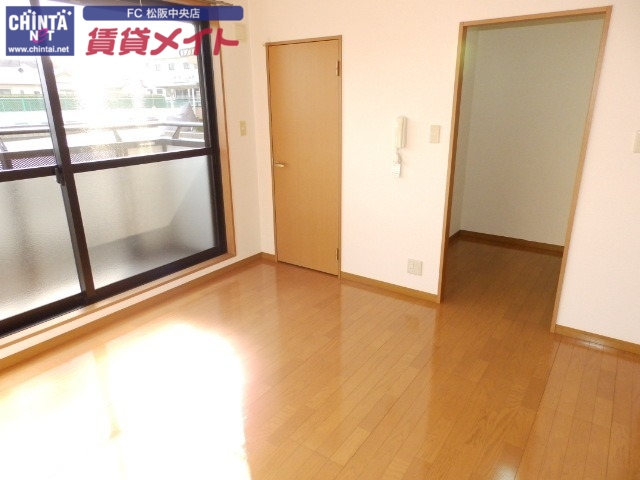 居室・リビング　別部屋同タイプです