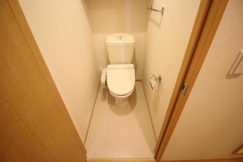 トイレ　ウォシュレット付きのトイレ