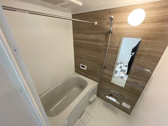 バス・シャワールーム　コンパクトで使いやすいお風呂です
