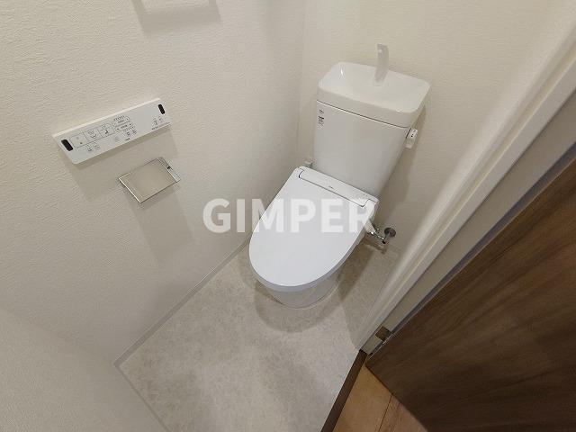 トイレ　別部屋の参考写真です