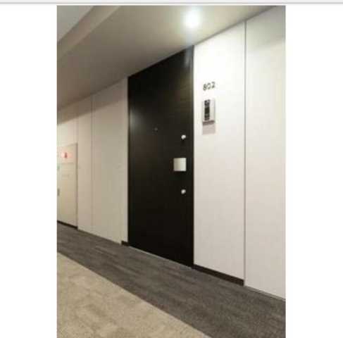 玄関　写真は同タイプ住戸です。