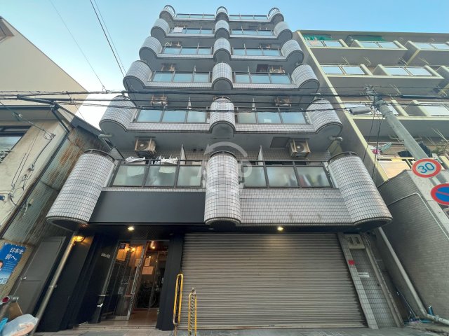 建物外観　LakiaMaison難波南　外観