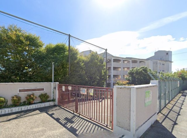 中学校　豊中市立第十八中学校（中学校）まで1152m