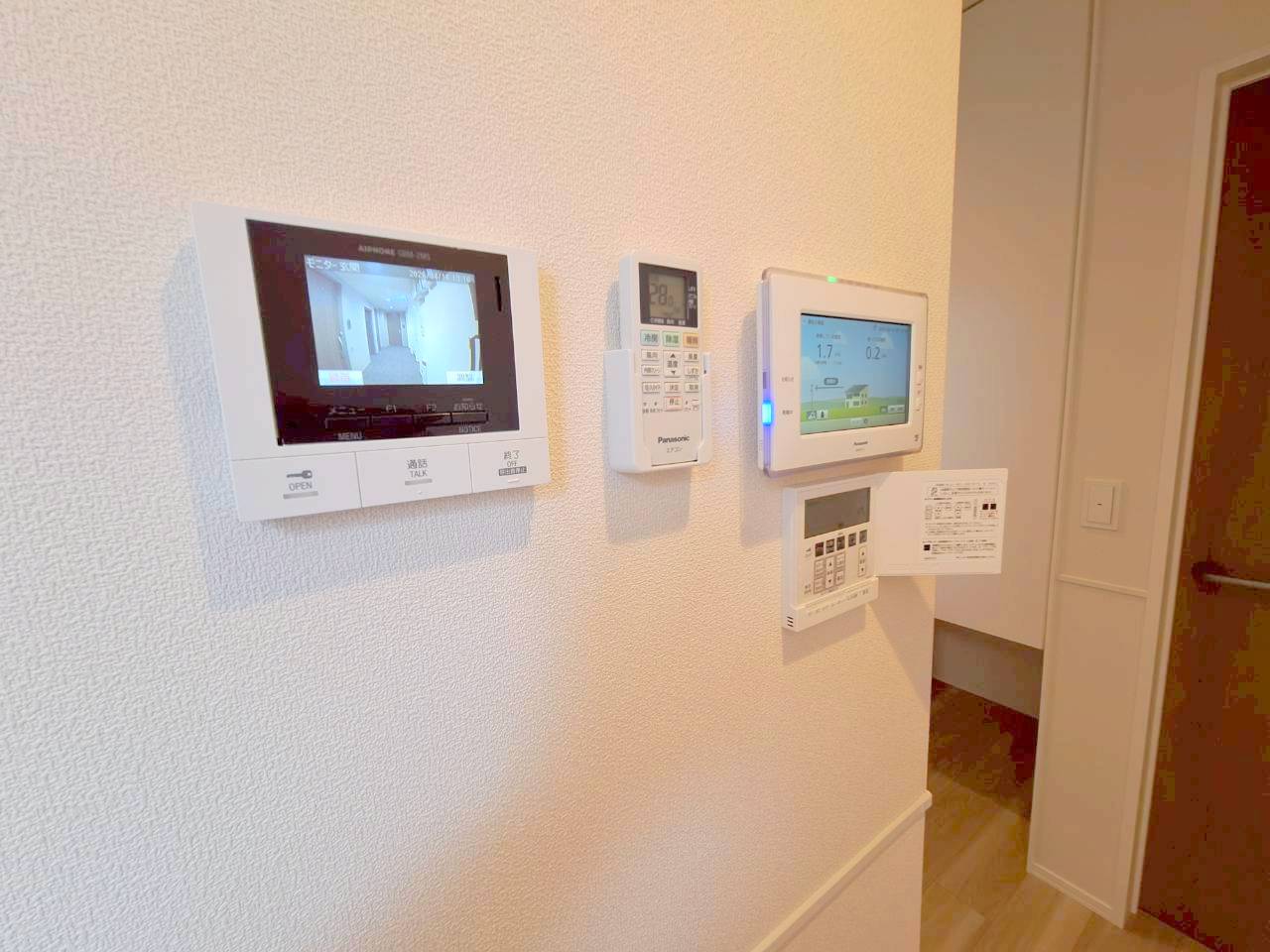 セキュリティ　カラーモニターホンと太陽光発電モニター