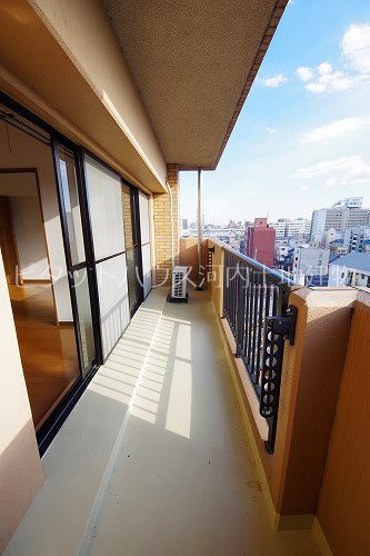 バルコニー　バルコニー（類似室外）