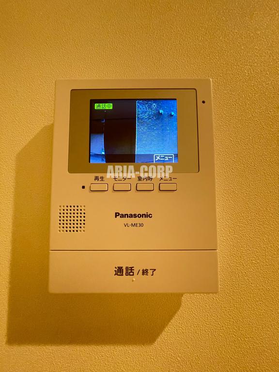 セキュリティ　録画機能付きTVモニターホンで外出時の訪問者も確認できます！