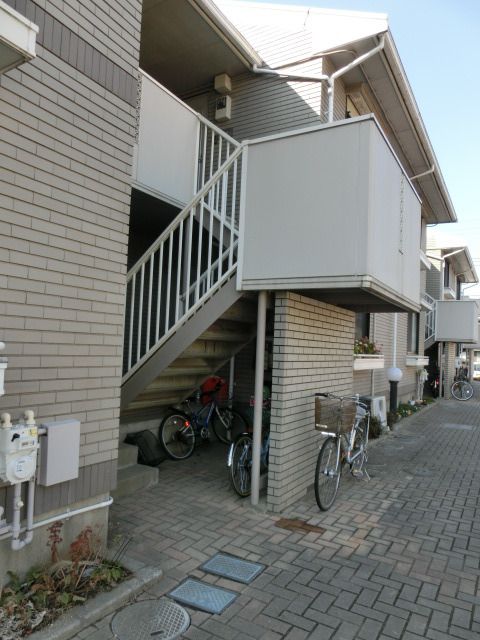 エントランス　共用階段前スペース