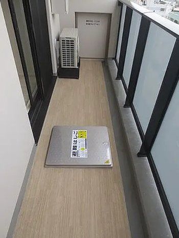 バルコニー　バルコニー