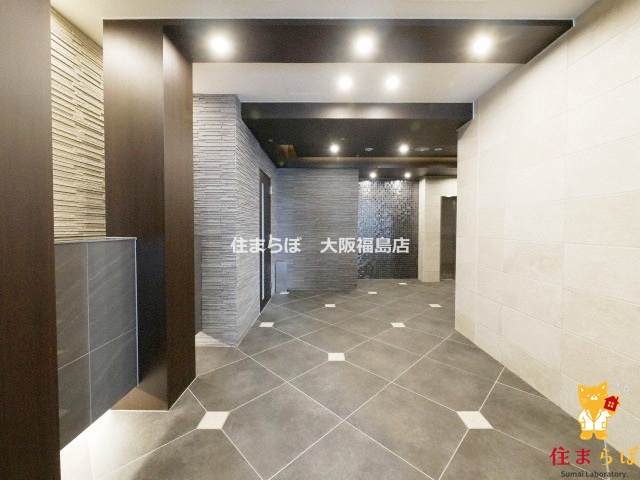 エントランス　共用部の印象も大切に