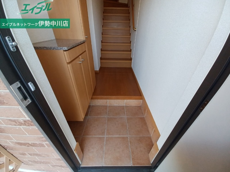 玄関　同型参考写真