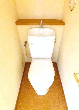 トイレ　落ち着いた色調のトイレです♪