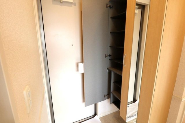 玄関　トールタイプシューズボックス