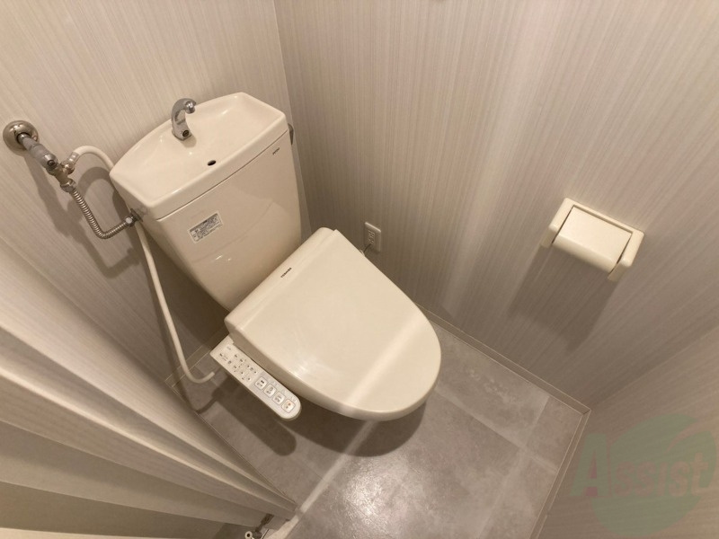 トイレ　ウォシュレット機能がついたトイレです。安心して使用できます。