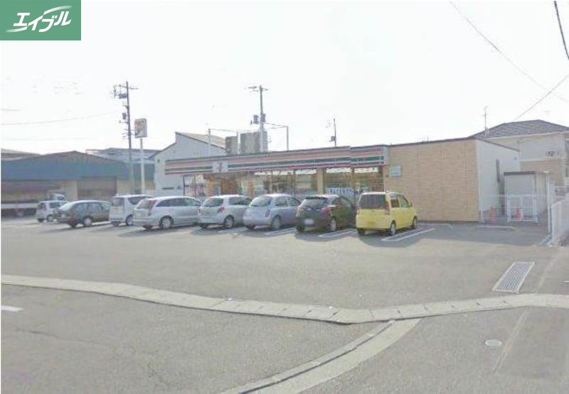 コンビニ　セブンイレブン岡山新保店（コンビニ）まで263m