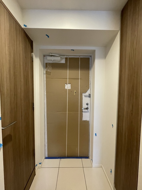 玄関　収納もある玄関です