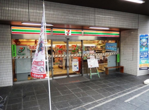 コンビニ　セブンイレブン西麻布4丁目店（コンビニ）まで482m