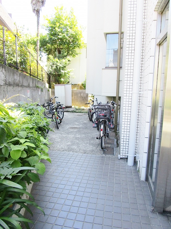 五本木第二ビルの外観写真