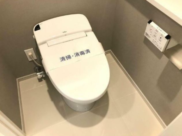 トイレ　※同仕様写真含む