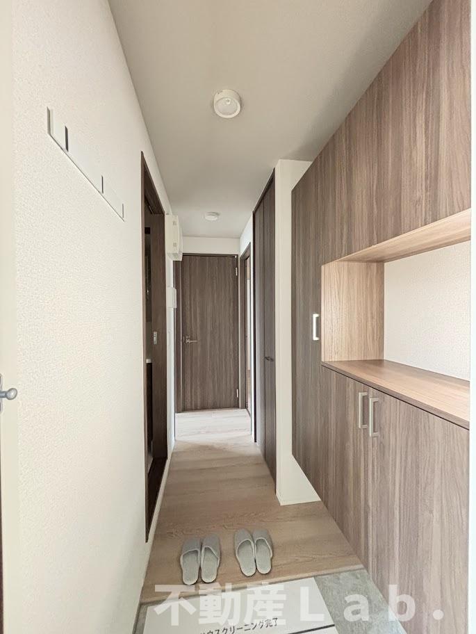 玄関　※同一建物別号室のお写真です。