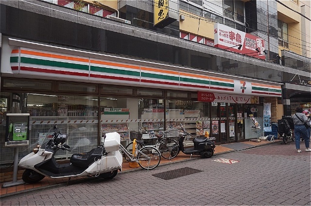 コンビニ　セブンイレブン杉並荻窪駅北口店（コンビニ）まで97m