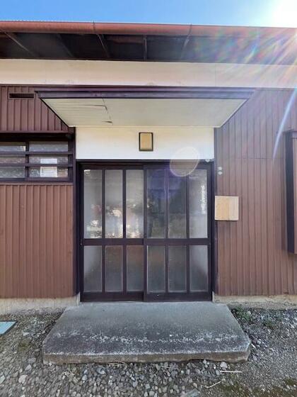 府川アパートの玄関写真