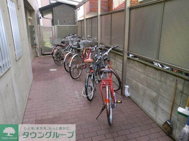 その他設備　★自転車はエントランス内に置けます★