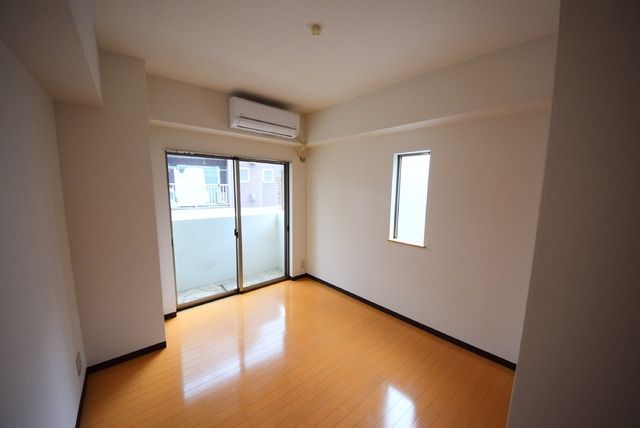 その他部屋・スペース　★★角部屋なので明るい室内★★