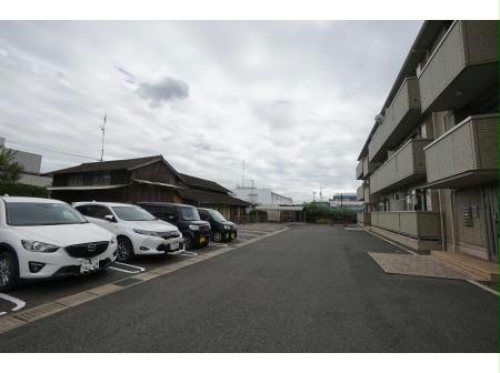 駐車場　駐車場