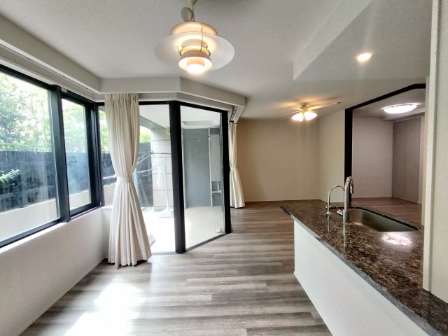 ヴィークステージ練馬豊玉 桜HOUSEの居間写真