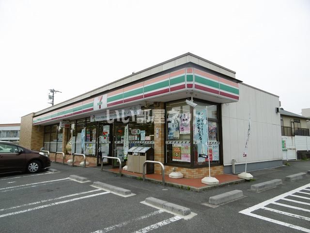コンビニ　セブンイレブン 半田美原町店（コンビニ）まで156m