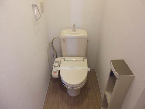 トイレ　温水洗浄暖房便座