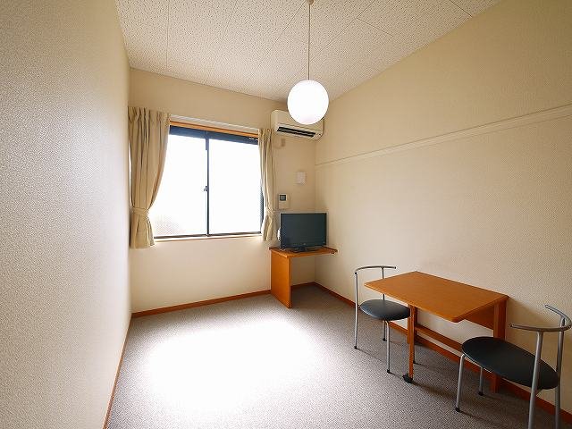 その他部屋・スペース　使い勝手のいい寝室です