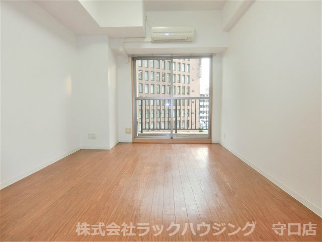 居室・リビング　同仕様写真となります。