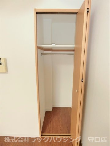 収納　反転タイプ 同仕様写真となります。