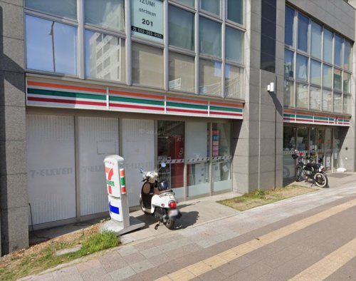 コンビニ　セブンイレブン 名古屋桜通泉1丁目店（コンビニ）まで162m