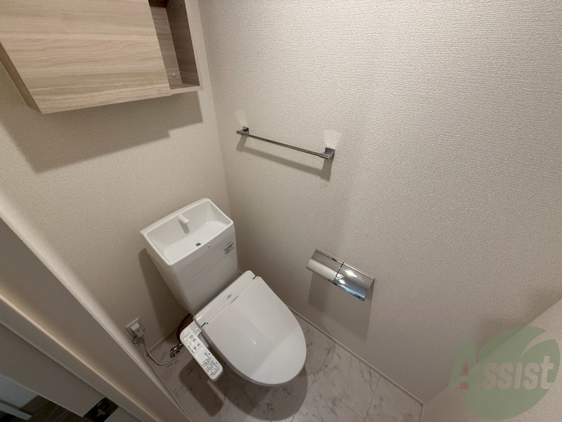 トイレ　ウォシュレット機能がついたトイレです。安心して使用できますね