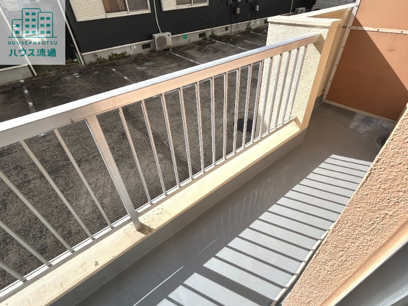 バルコニー　※別号室の写真になります。