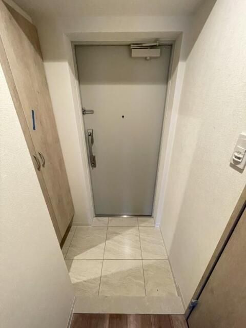 玄関　収納もある玄関です
