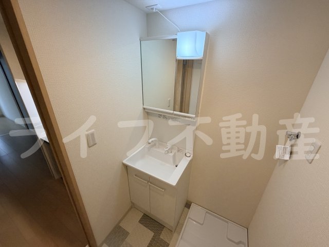 洗面設備　使いやすい独立洗面台です