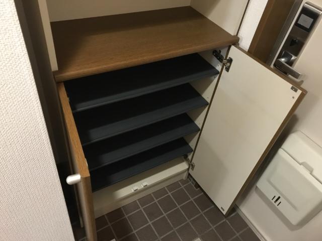 収納　下駄箱下段