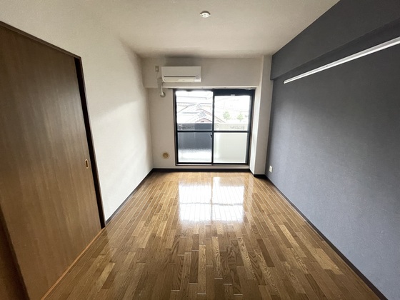 居室・リビング　※別部屋の写真です