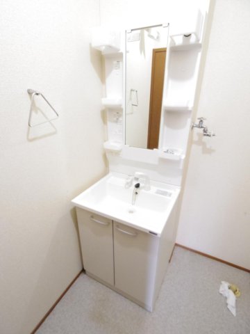 洗面設備　※他号室写真です