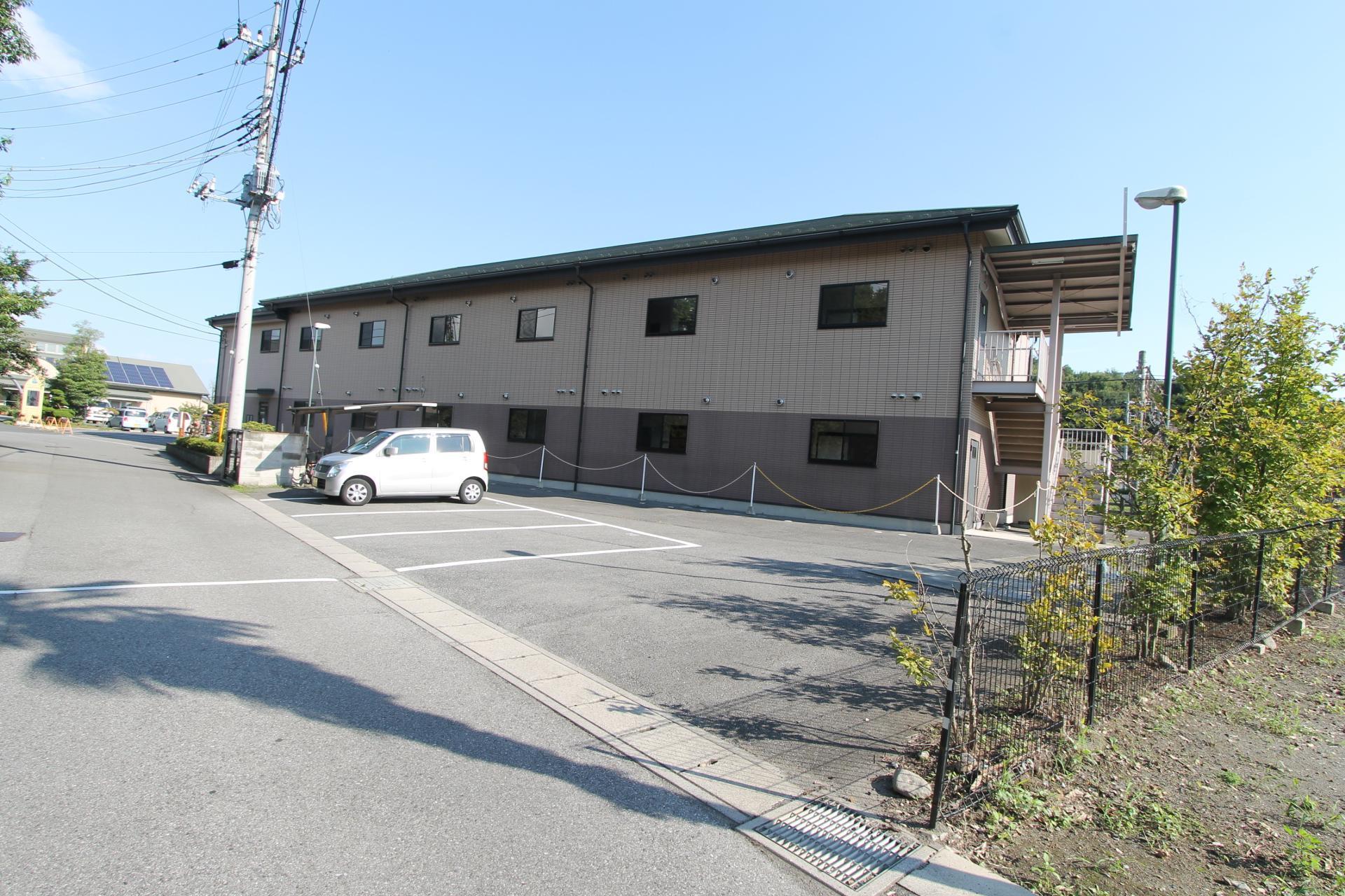 駐車場　敷地内に駐輪場とゴミステーションもあります！