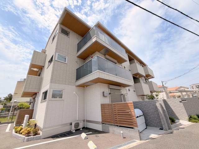 建物外観　綺麗な外観の素敵なお部屋があなたを待っています。