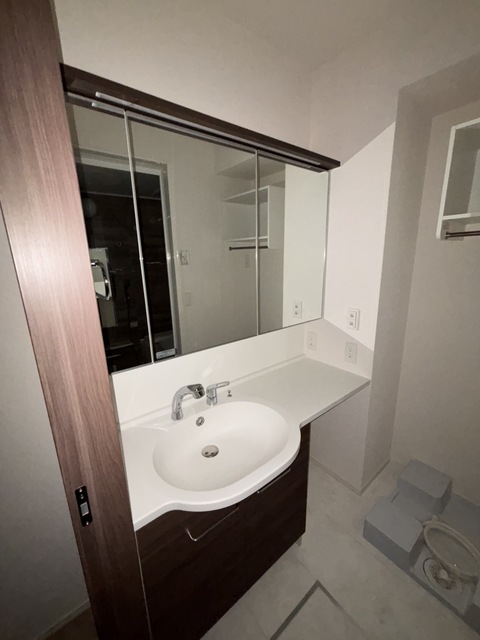 洗面設備　別部屋参考写真です