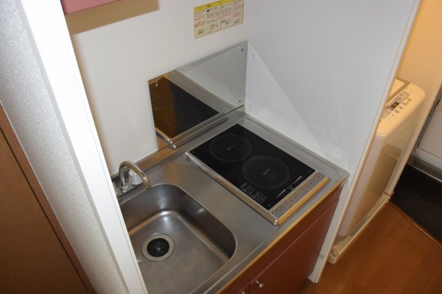 キッチン　ラジエントヒーターで安全です