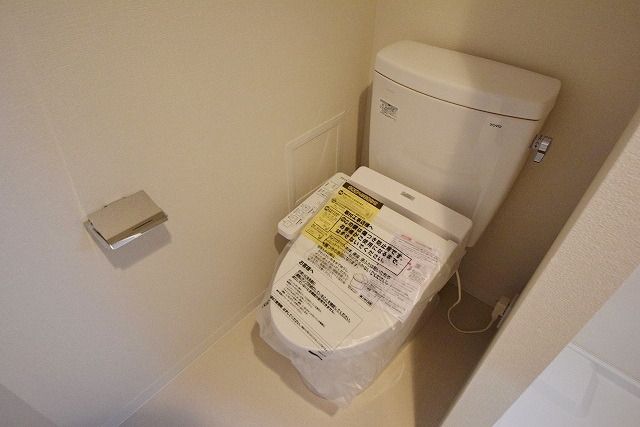 トイレ　★うれしいウォシュレット付きのトイレです★